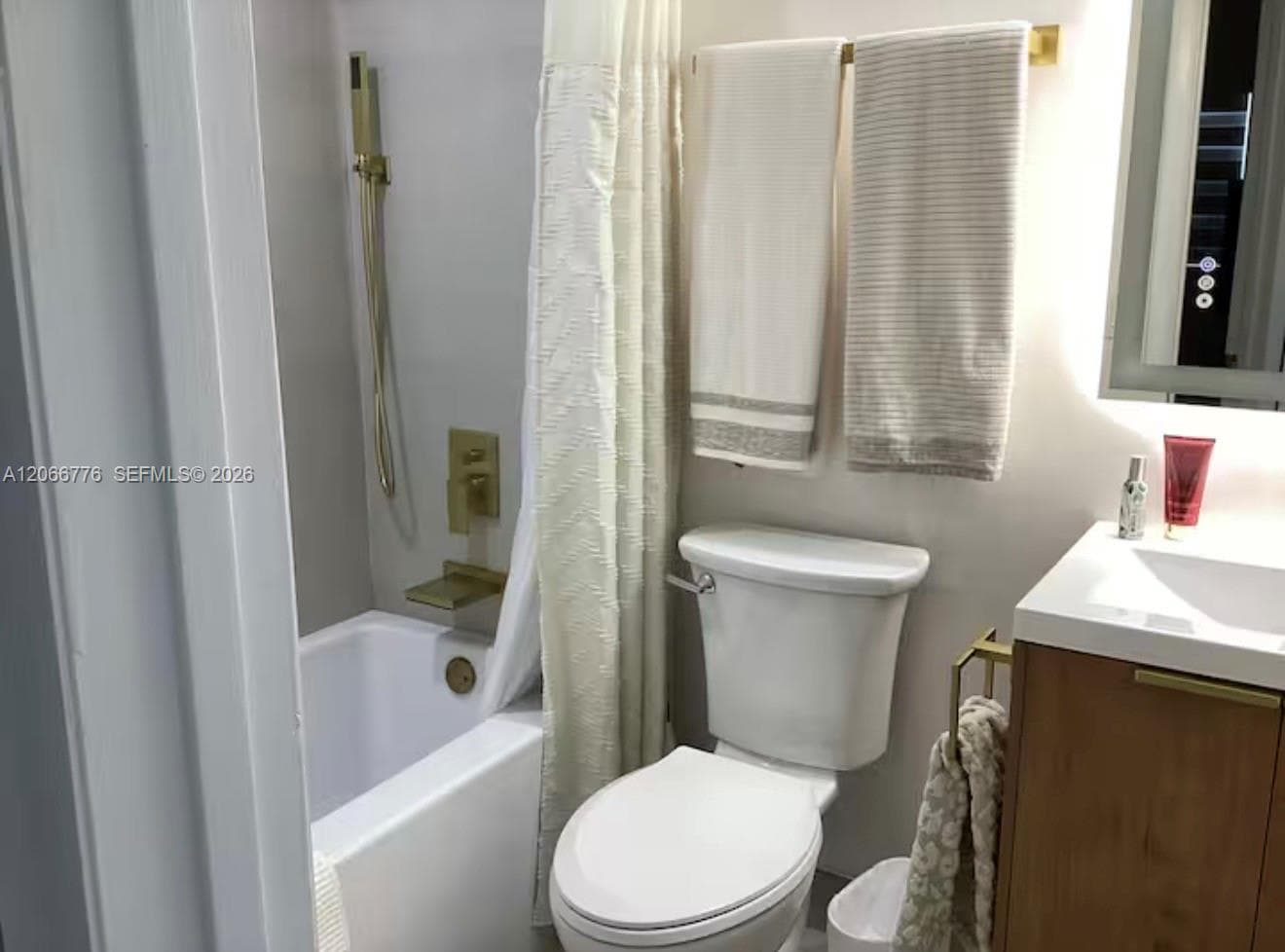DELPHI TOWERS CONDO · #608 in Pompano Beach - Photo 4