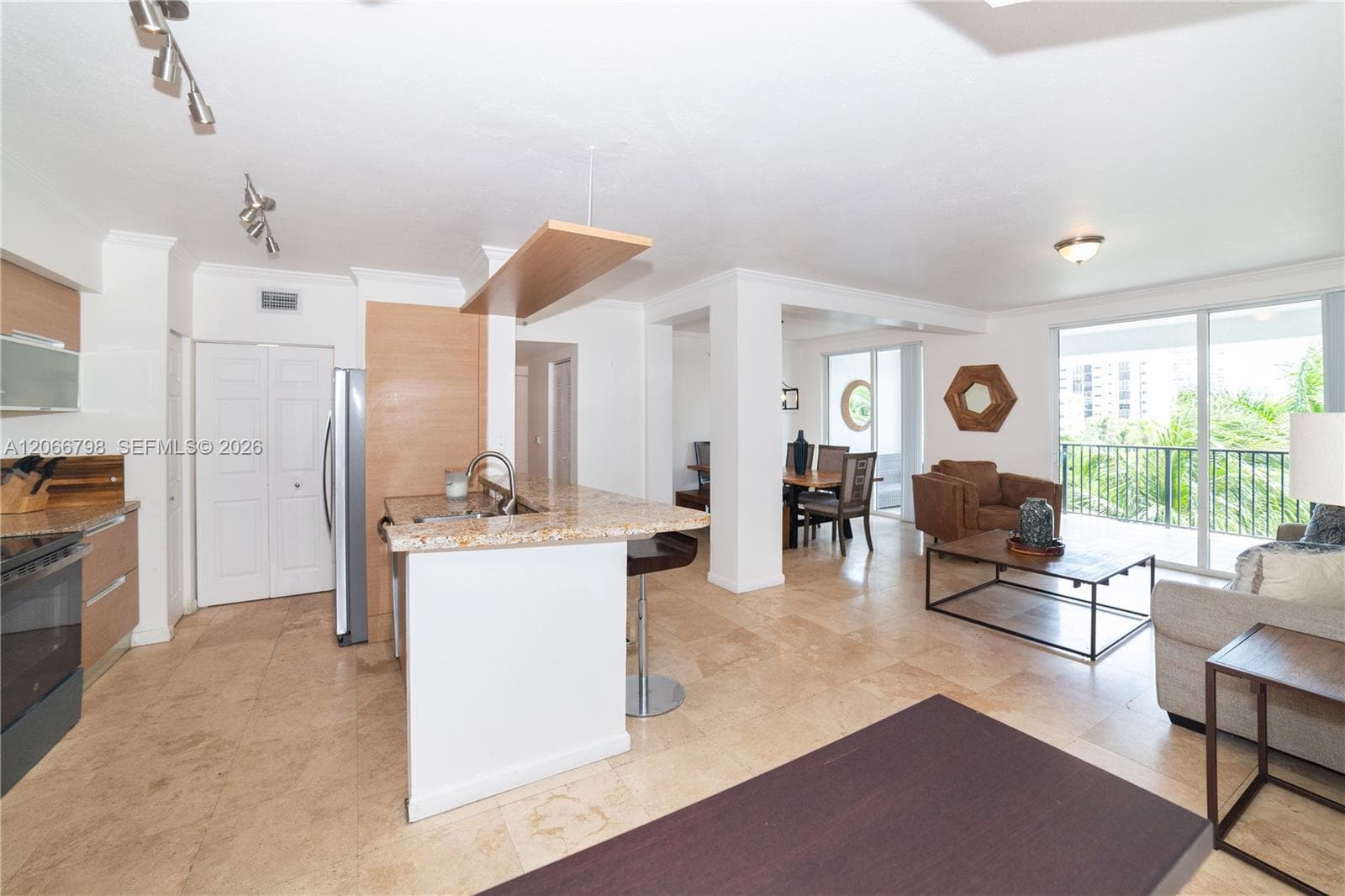 Porto Bellagio · #1501 in Sunny Isles Beach - Photo 2