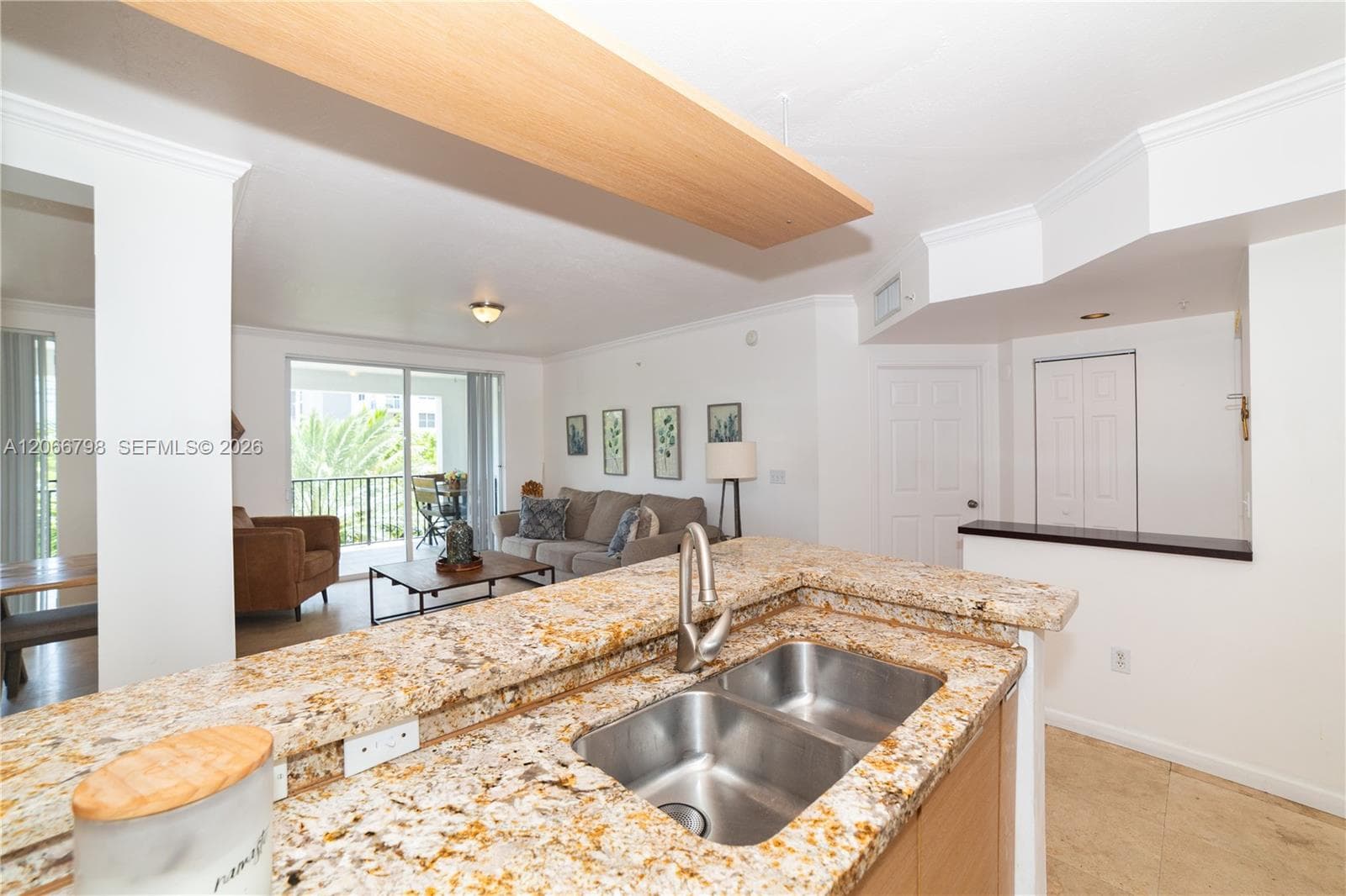 Porto Bellagio · #1501 in Sunny Isles Beach - Photo 12