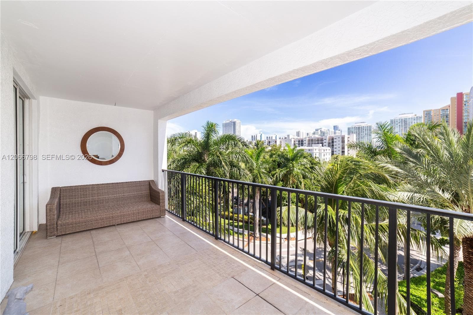 Porto Bellagio · #1501 in Sunny Isles Beach - Photo 33
