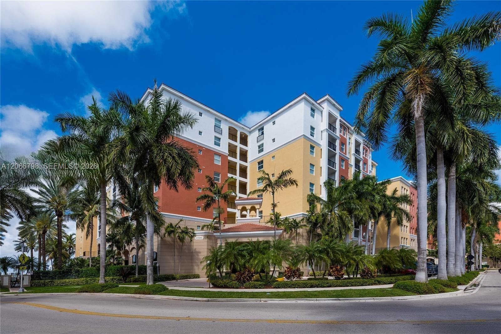 Porto Bellagio · #1501 in Sunny Isles Beach - Photo 37