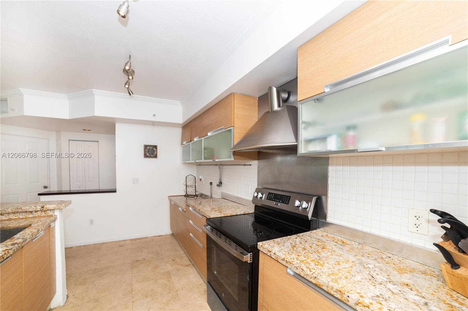 Porto Bellagio · #1501 in Sunny Isles Beach - Photo 11
