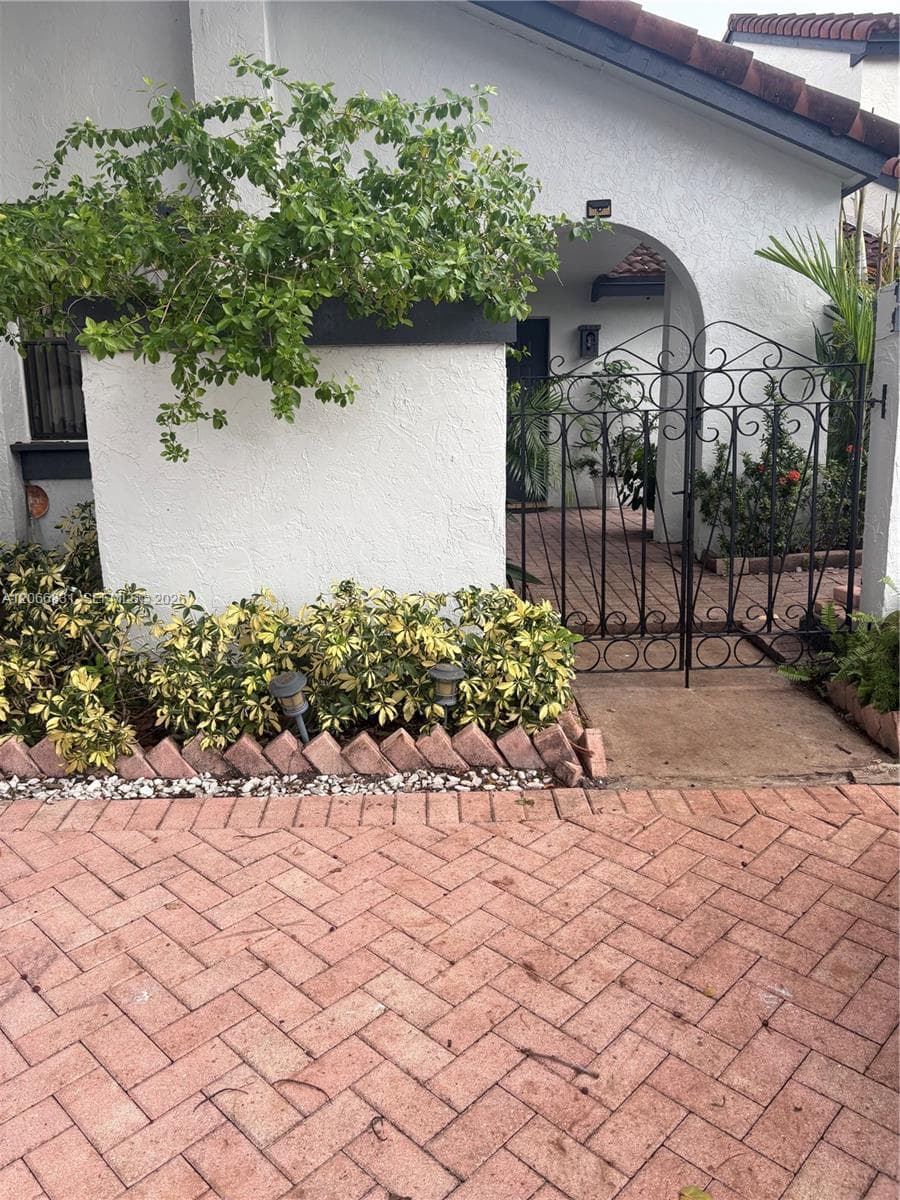 17919 NW 66th Ct photo 1