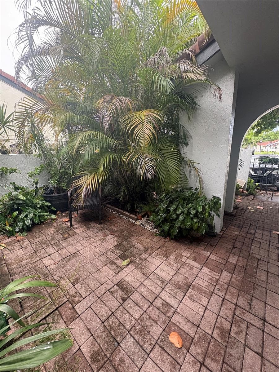 17919 NW 66th Ct photo 4