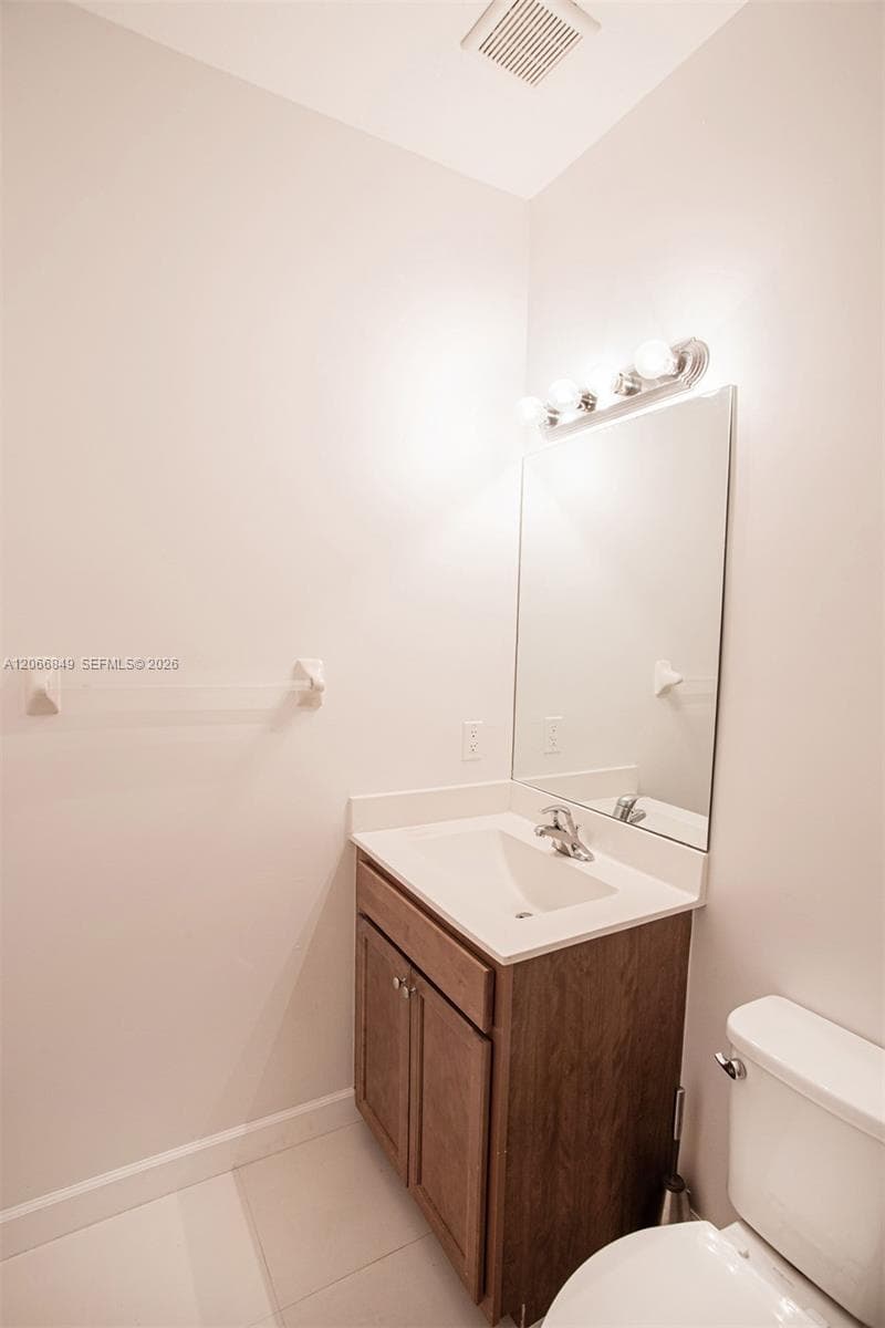132 SE 28th Pl photo 18