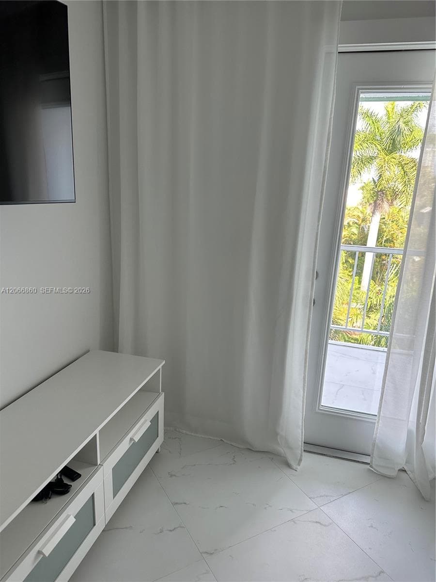 APRIL SONG CONDO · #423 in Hallandale Beach - Photo 17