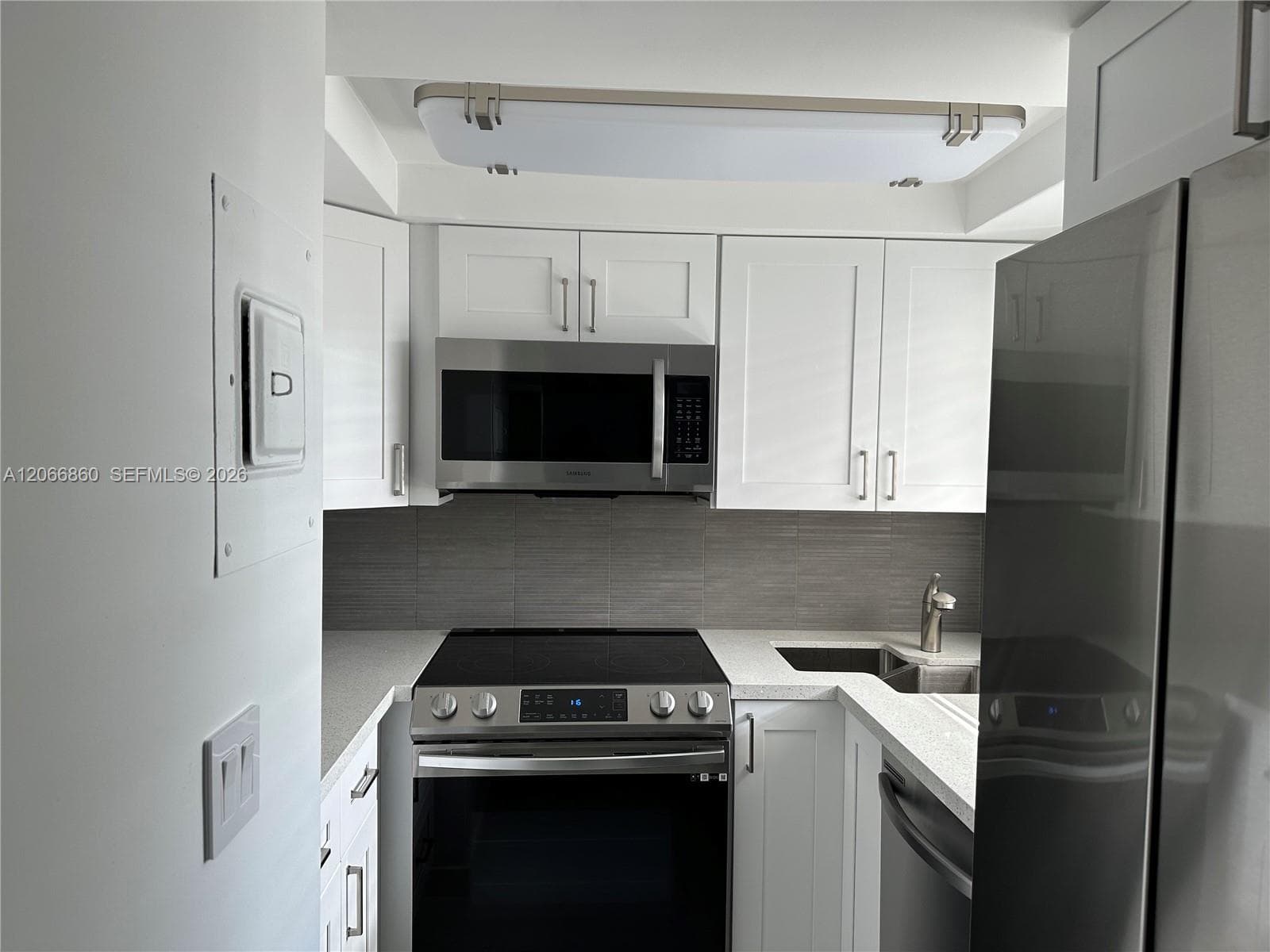 APRIL SONG CONDO · #423 in Hallandale Beach - Photo 4