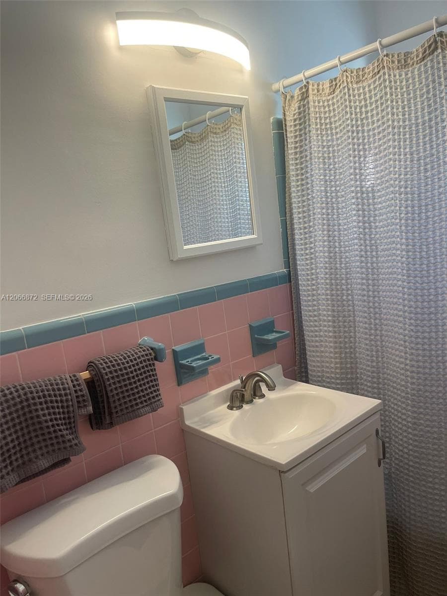 HOLLYWOOD BEACH FIRST ADD · #1003 in Hollywood - Photo 6
