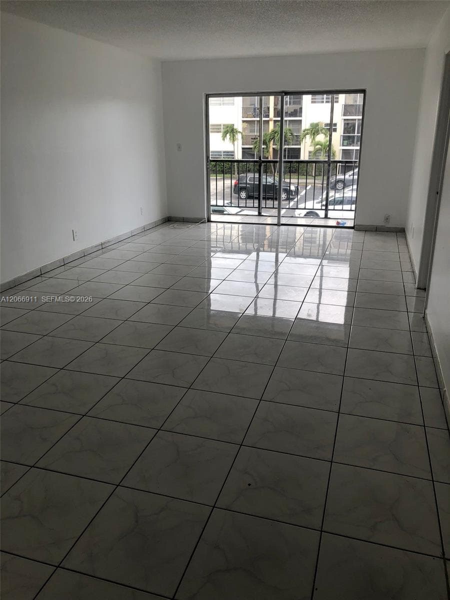 PARKSIDE TOWERS CONDO · #201 in Hallandale Beach - Photo 4