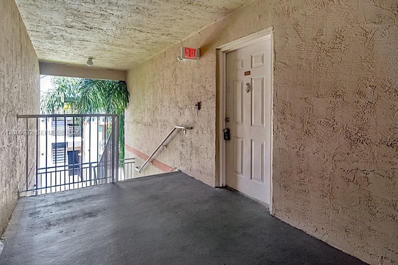 Villa Rustica I Condo · #304 in Hialeah - Photo 2