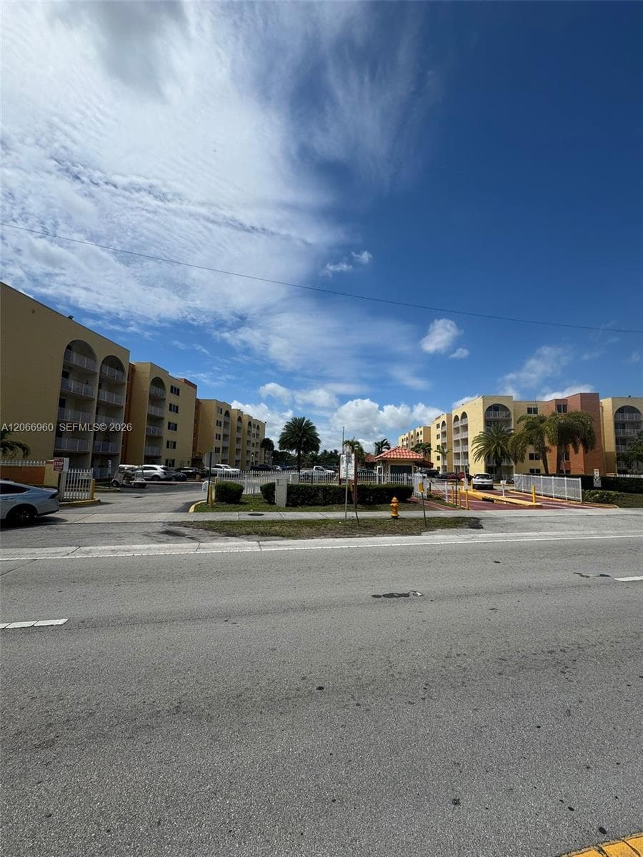 CORAL GATE WEST CONDO · #3-212 in Hialeah - Photo 3