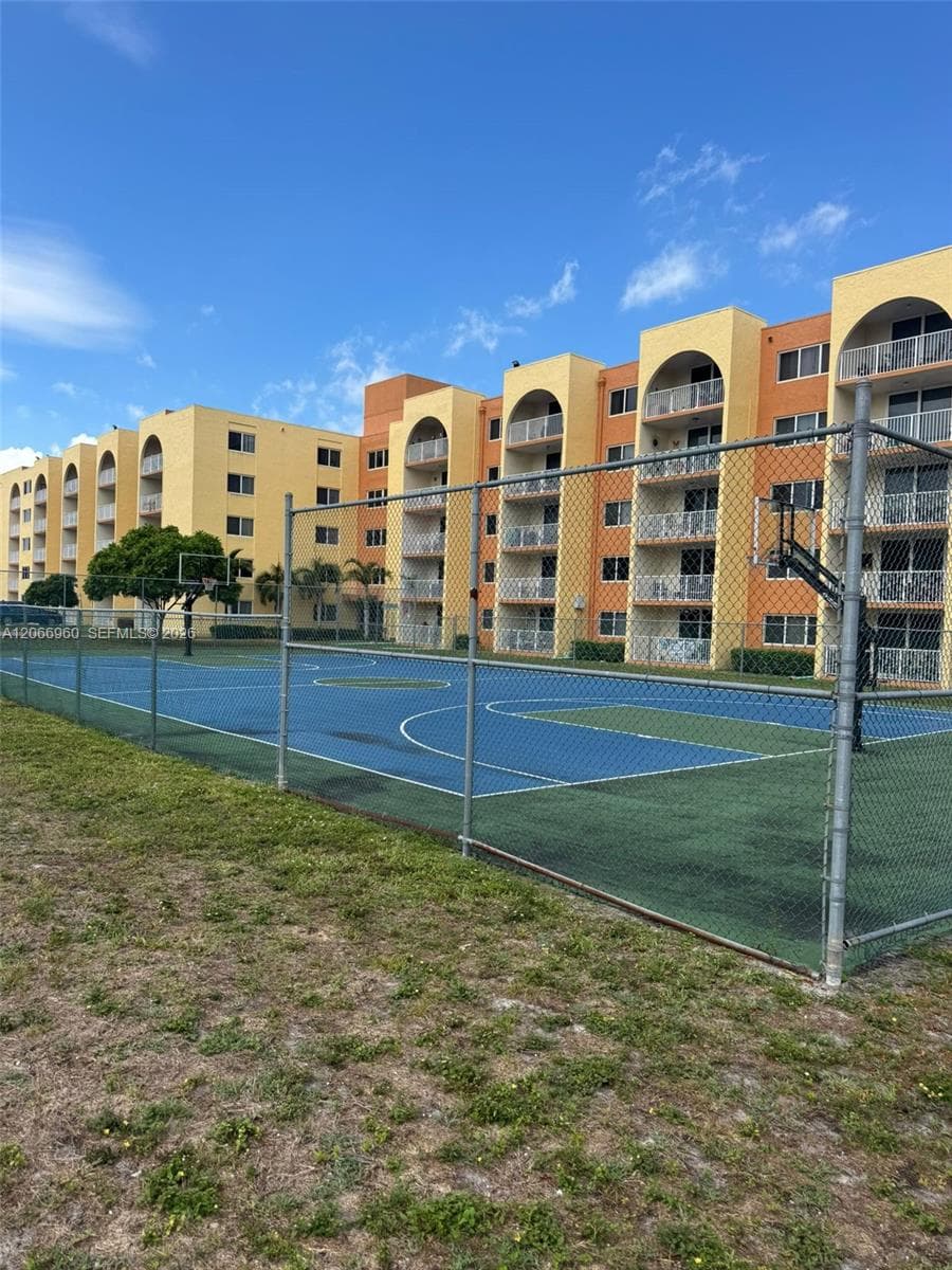 CORAL GATE WEST CONDO · #3-212 in Hialeah - Photo 4