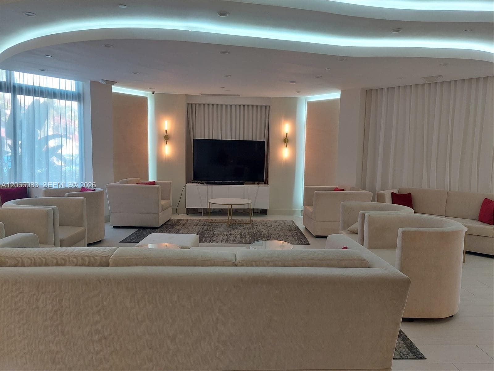 PARTY ROOM