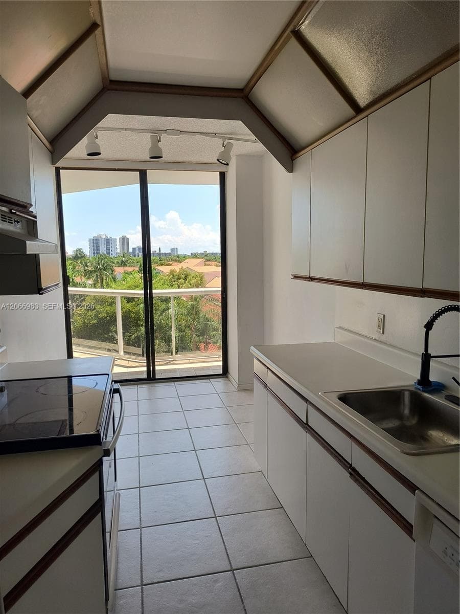 PORTSVIEW @ THE WATERWAYS · #514 in Aventura - Photo 54