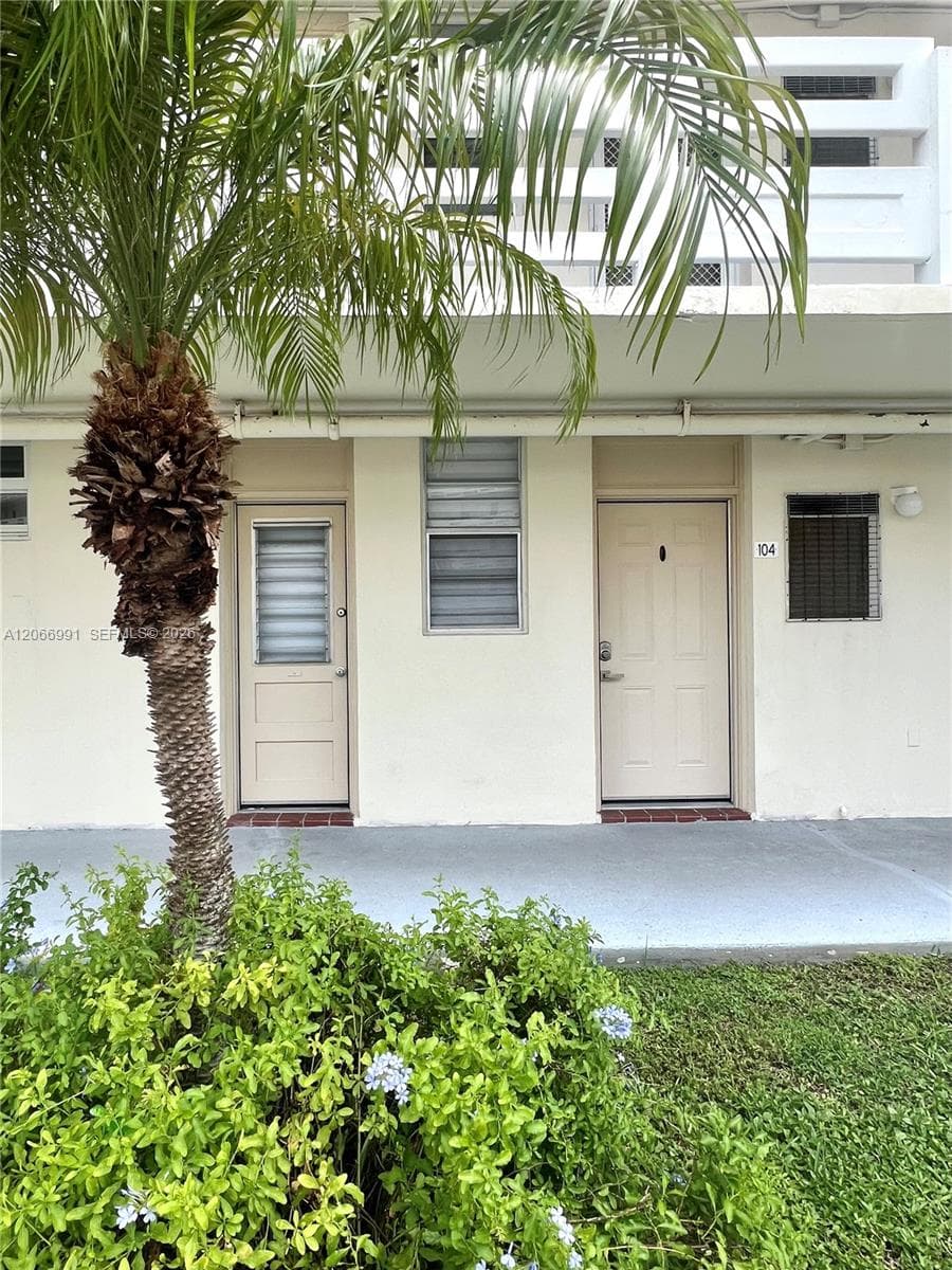 POINT EAST · #T104 in Aventura - Photo 36