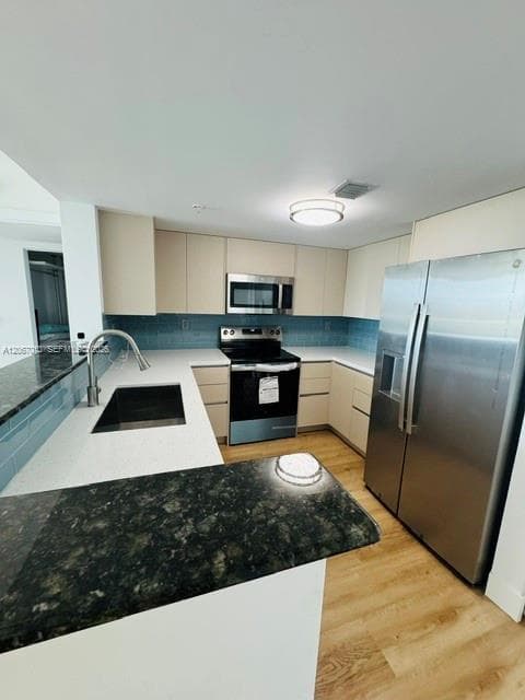 THE ASTON CONDO · #806 in Miami - Photo 17