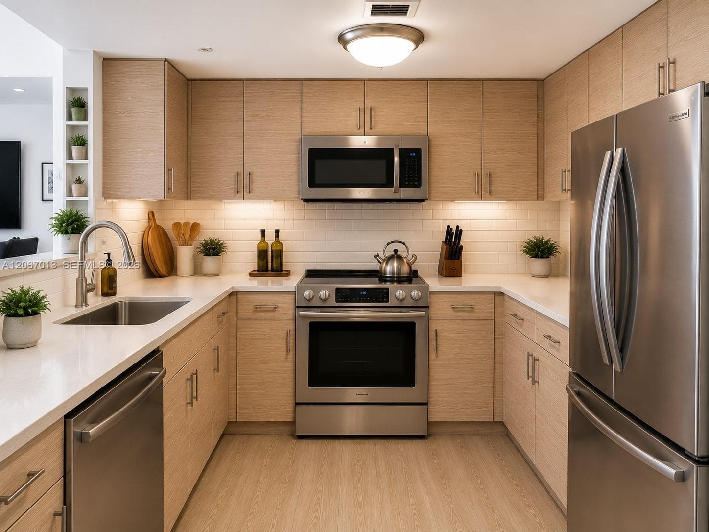 THE ASTON CONDO · #806 in Miami - Photo 3