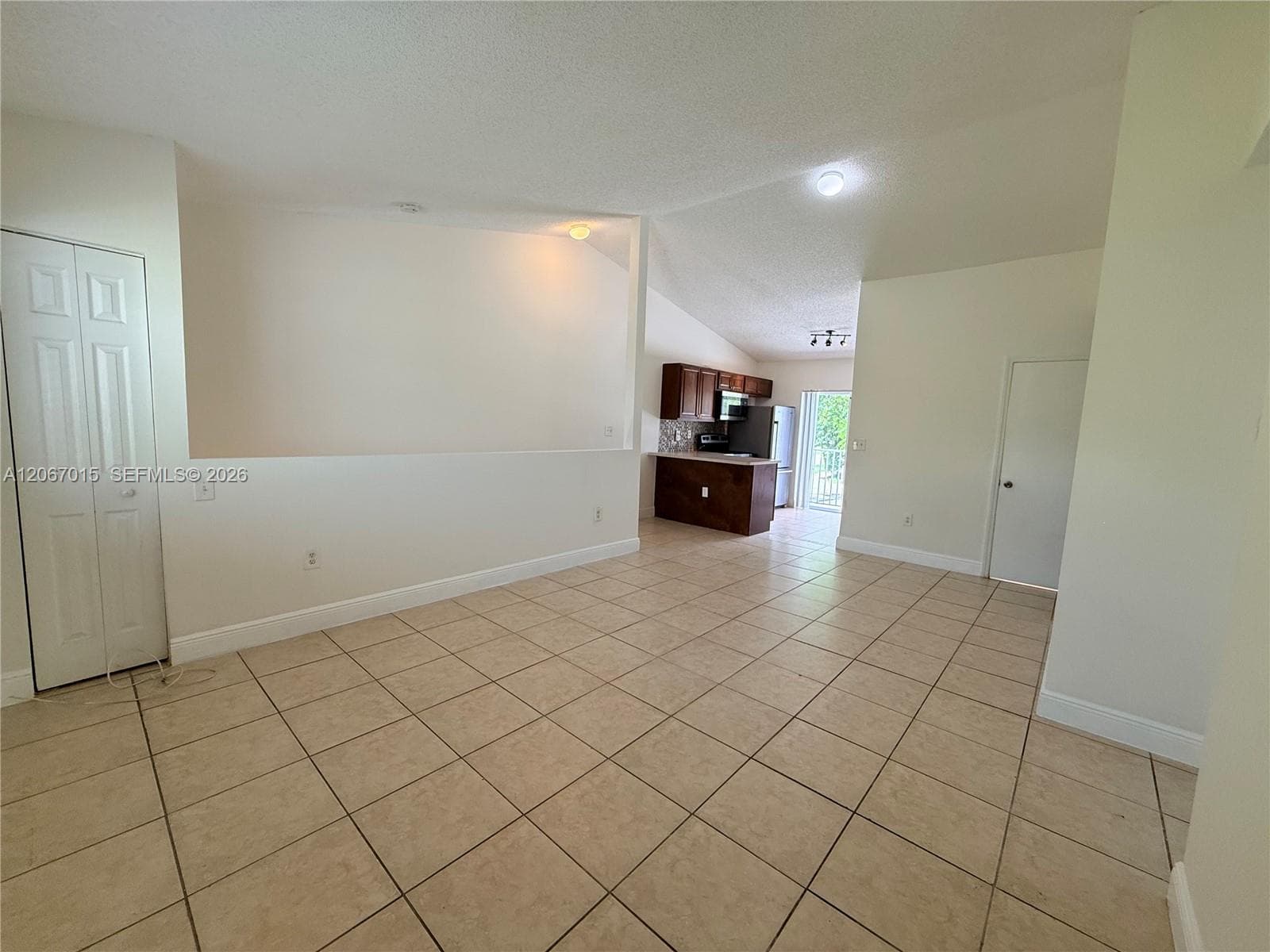 IMAGES OF KENDALL CONDO · #704-7 in Miami - Photo 5