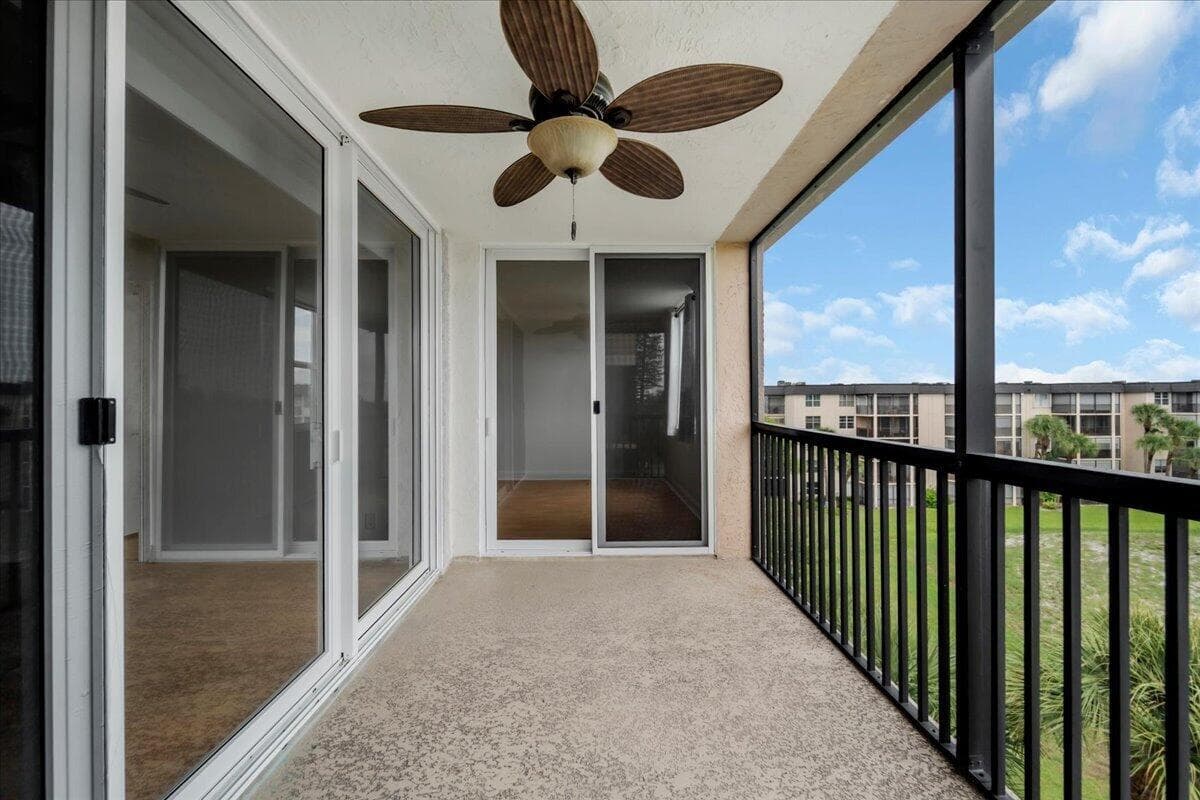 55-5280 NW 2nd Ave Boca (55)