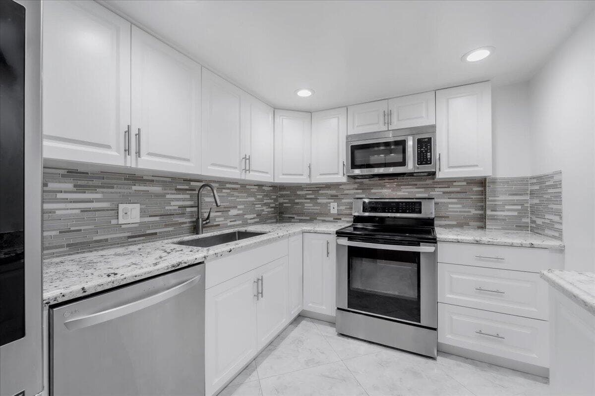 20-5280 NW 2nd Ave Boca (20)