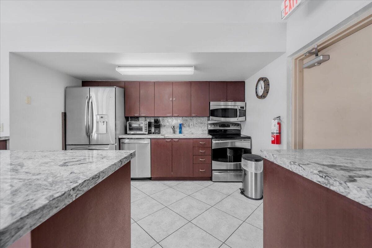 74-5280 NW 2nd Ave Boca (74)