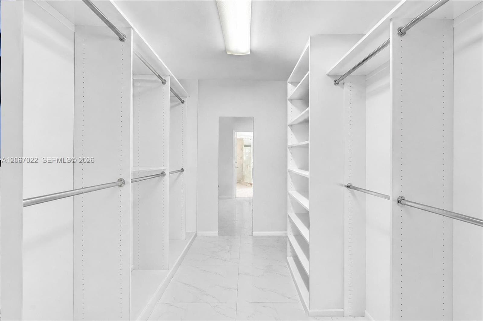 2nd Huge Master Walking Closet