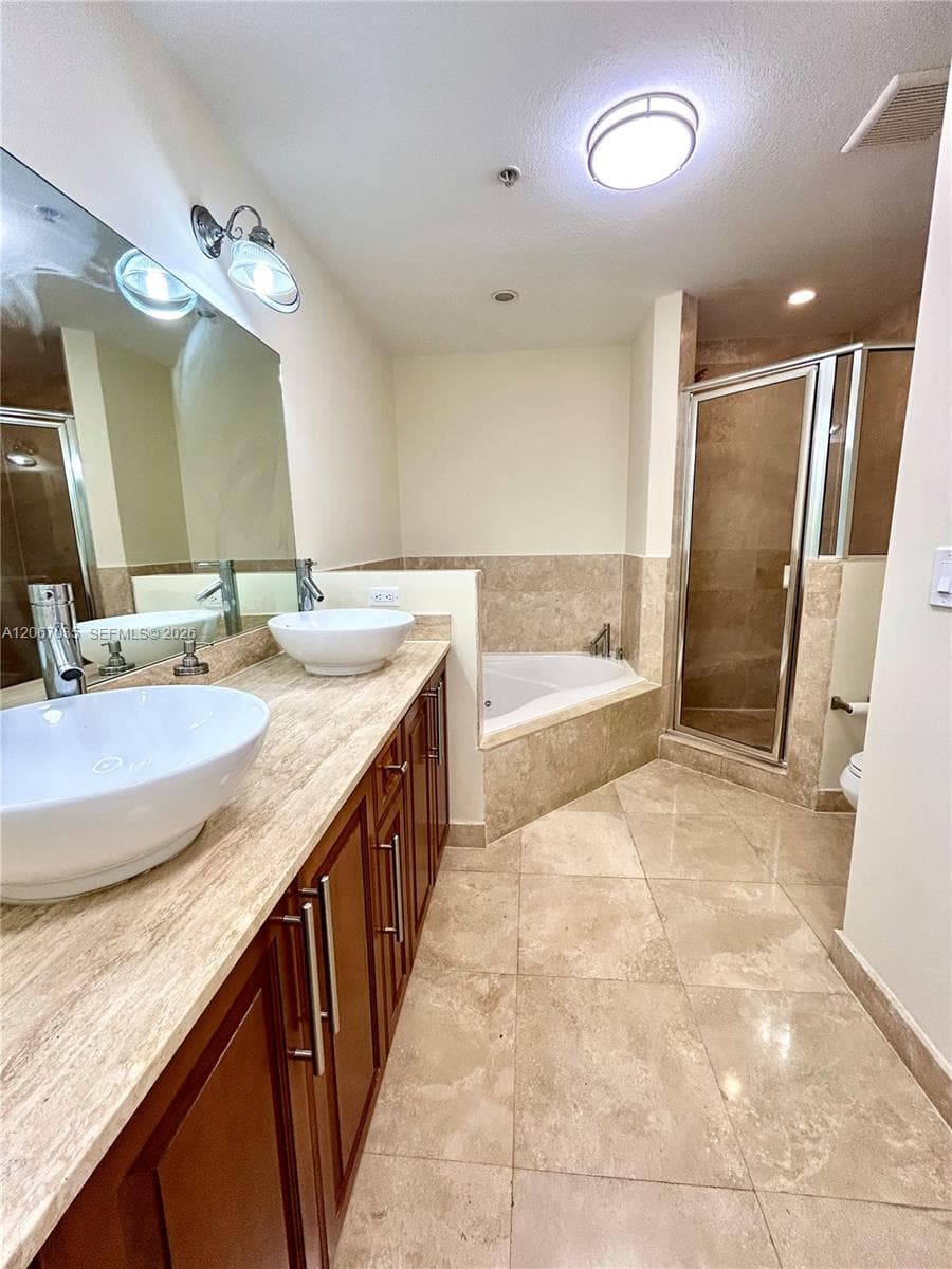 VILLAGE PARK CONDO · #307 in Coral Gables - Photo 25