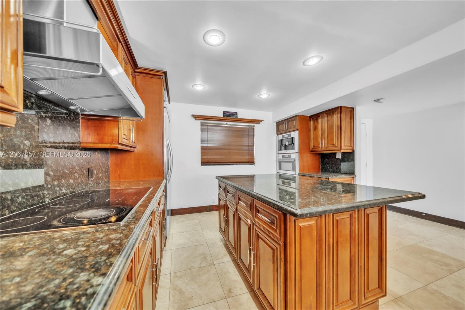 PELICAN LANDING CONDO · #PH1A in North Miami Beach - Photo 3