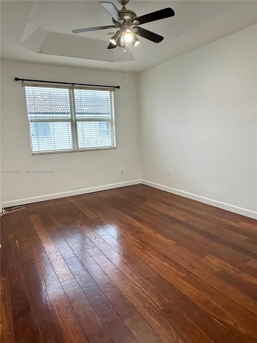 1067 NE 41st Pl photo 10