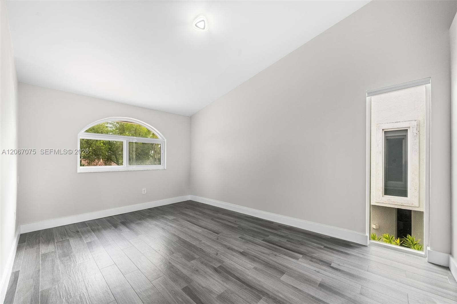 3750 NE 209 Ter photo 47