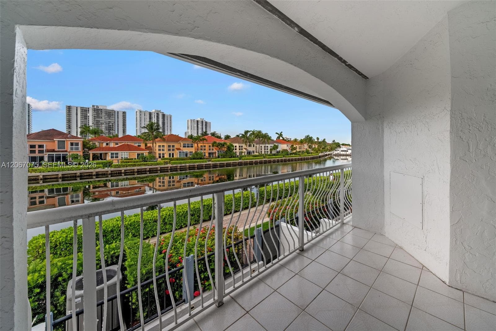 3750 NE 209 Ter photo 36