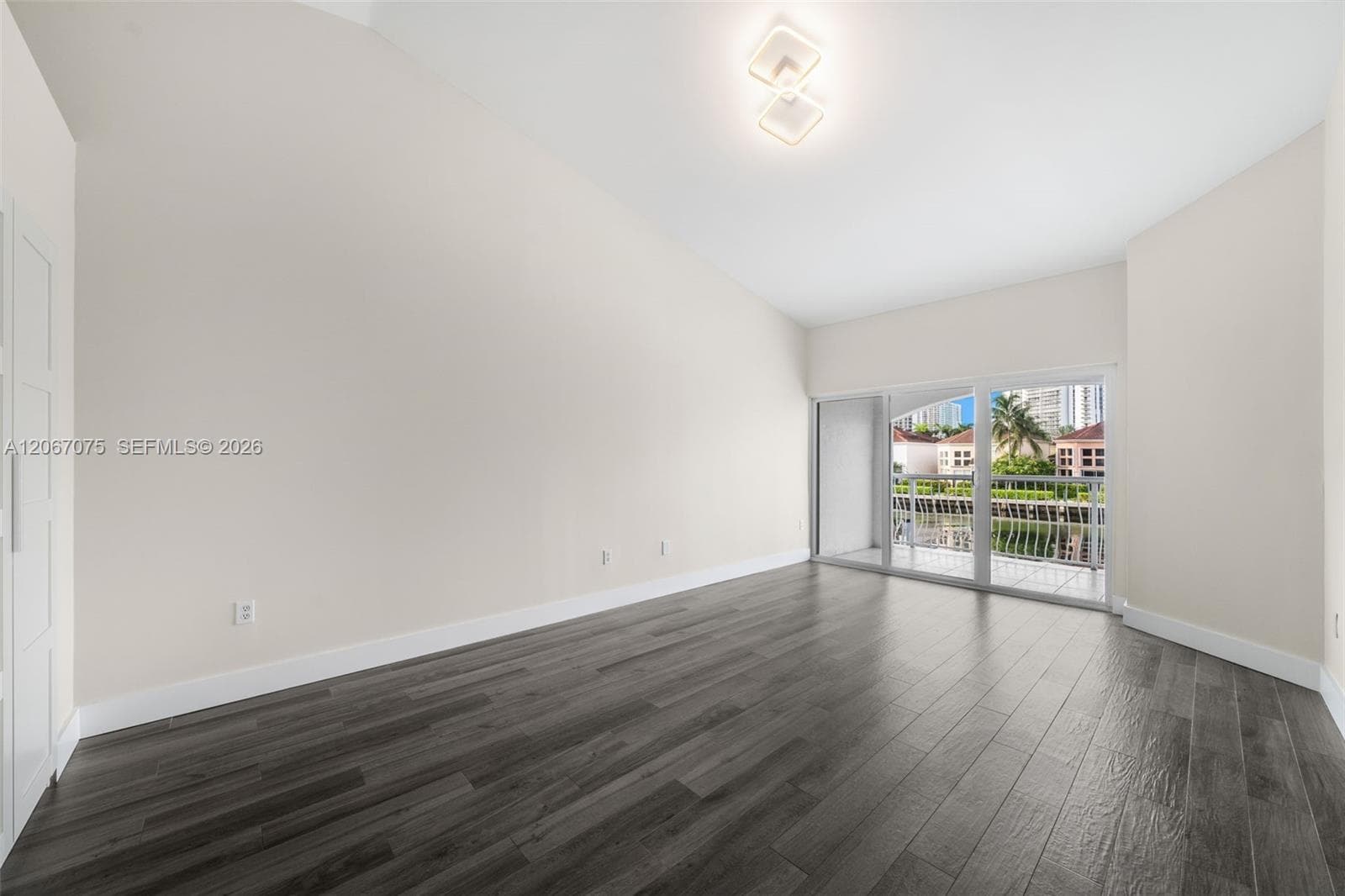 3750 NE 209 Ter photo 29