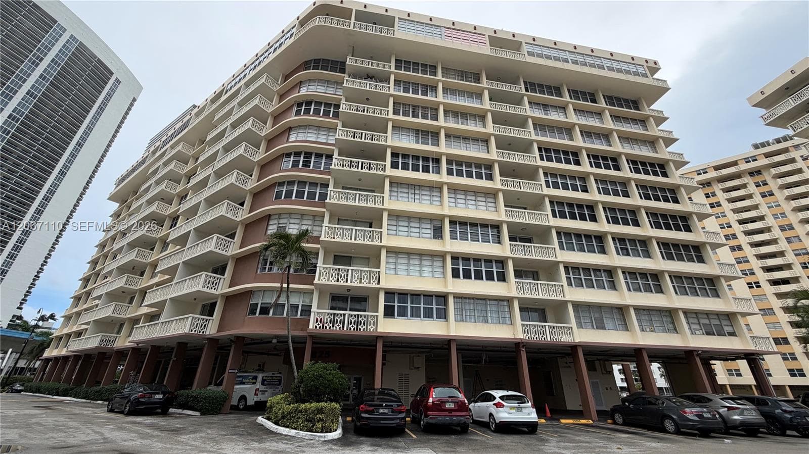 IMPERIAL TOWERS · #509 in Hallandale Beach - Photo 20