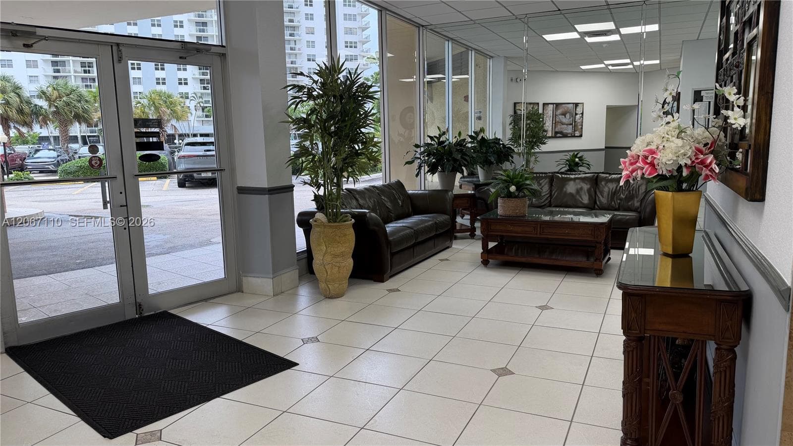 IMPERIAL TOWERS · #509 in Hallandale Beach - Photo 18
