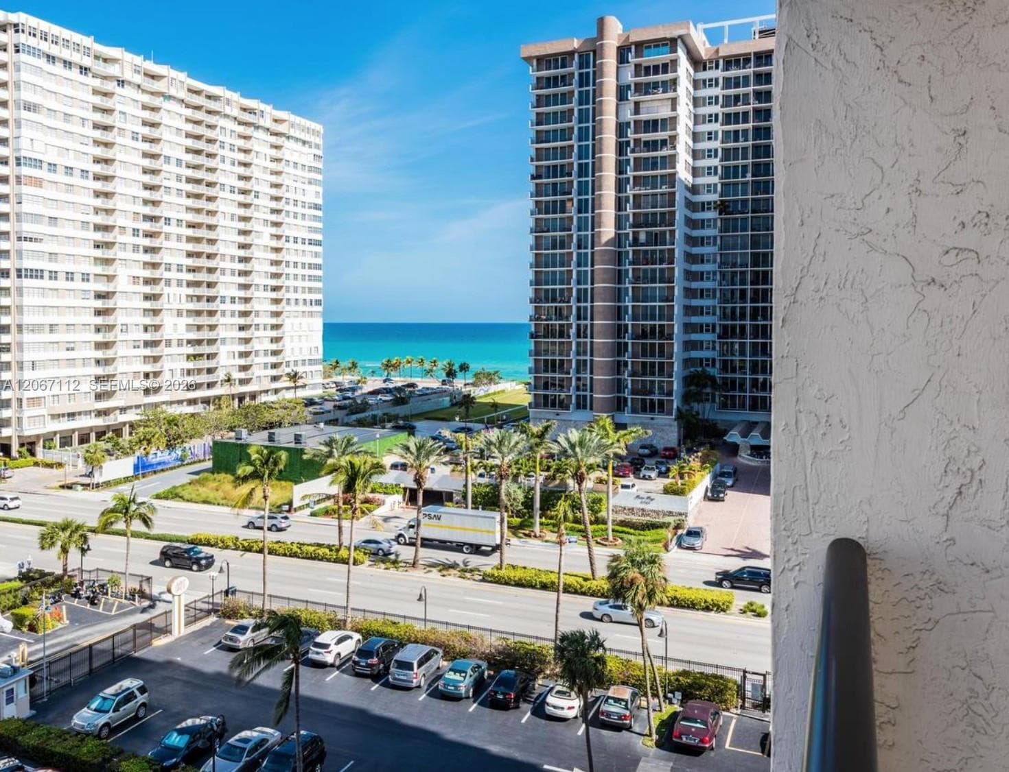 AVANT GARDE CONDO · #806 in Hallandale Beach - Photo 2