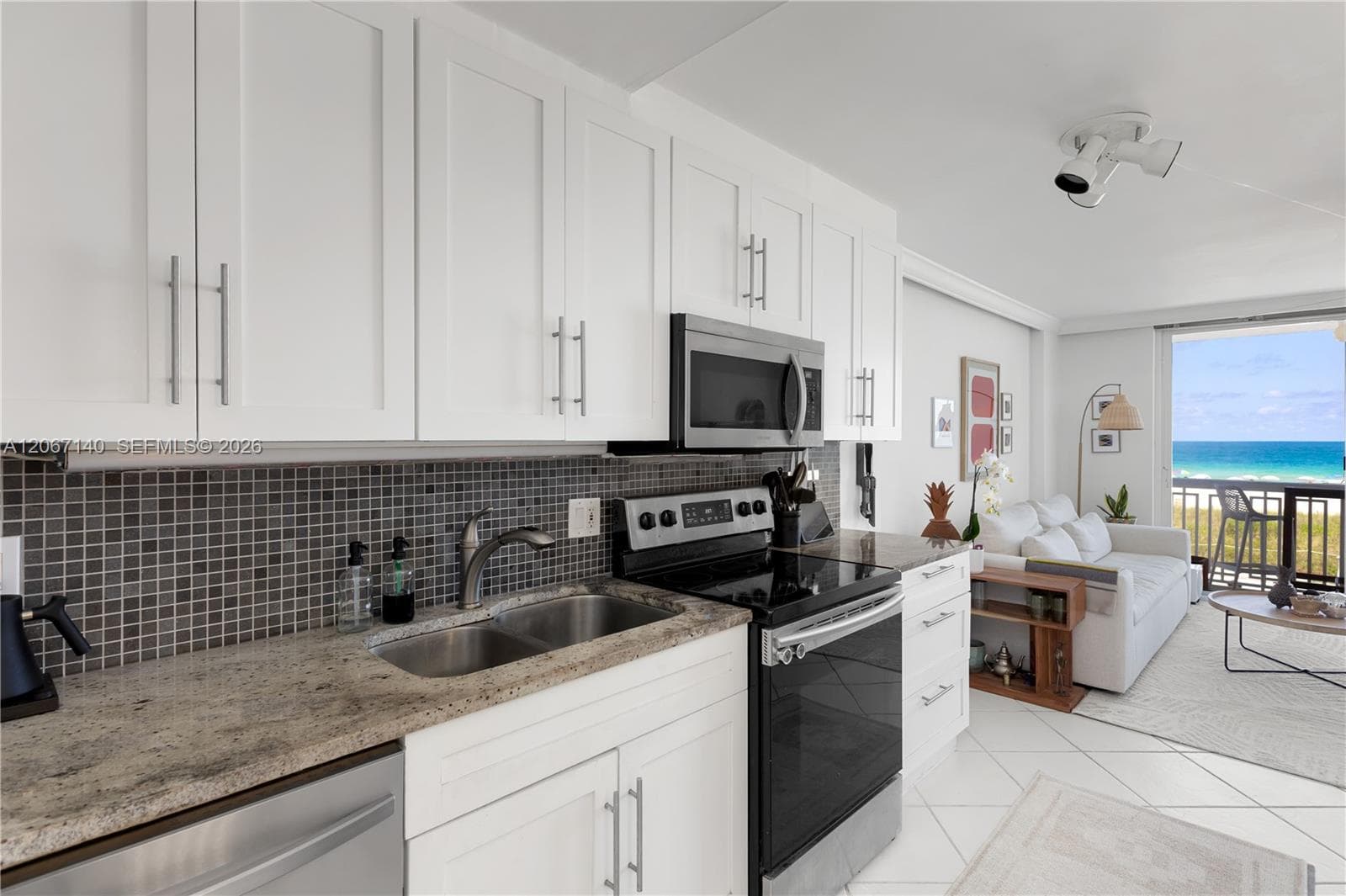 THE PRESIDENTIAL CONDO · #316 in Miami Beach - Photo 12