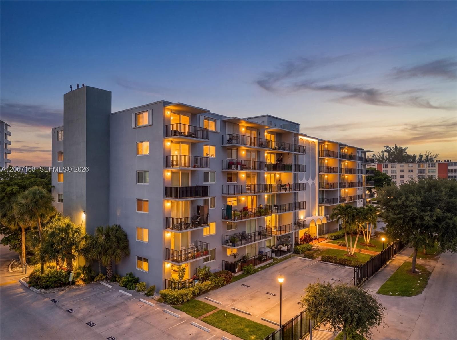 THREE HORIZONS EAST CONDO · #306 in North Miami - Photo 2