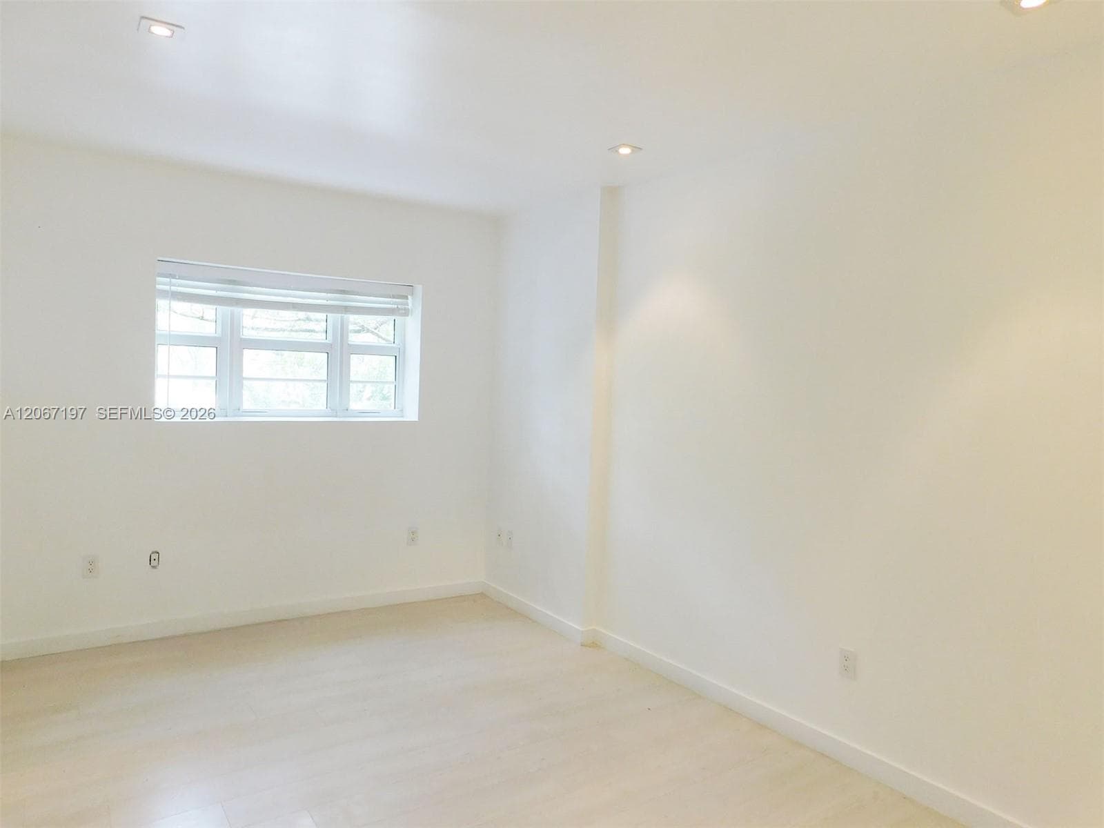 PINE TREE PLACE CONDO · #206 in Miami Beach - Photo 15