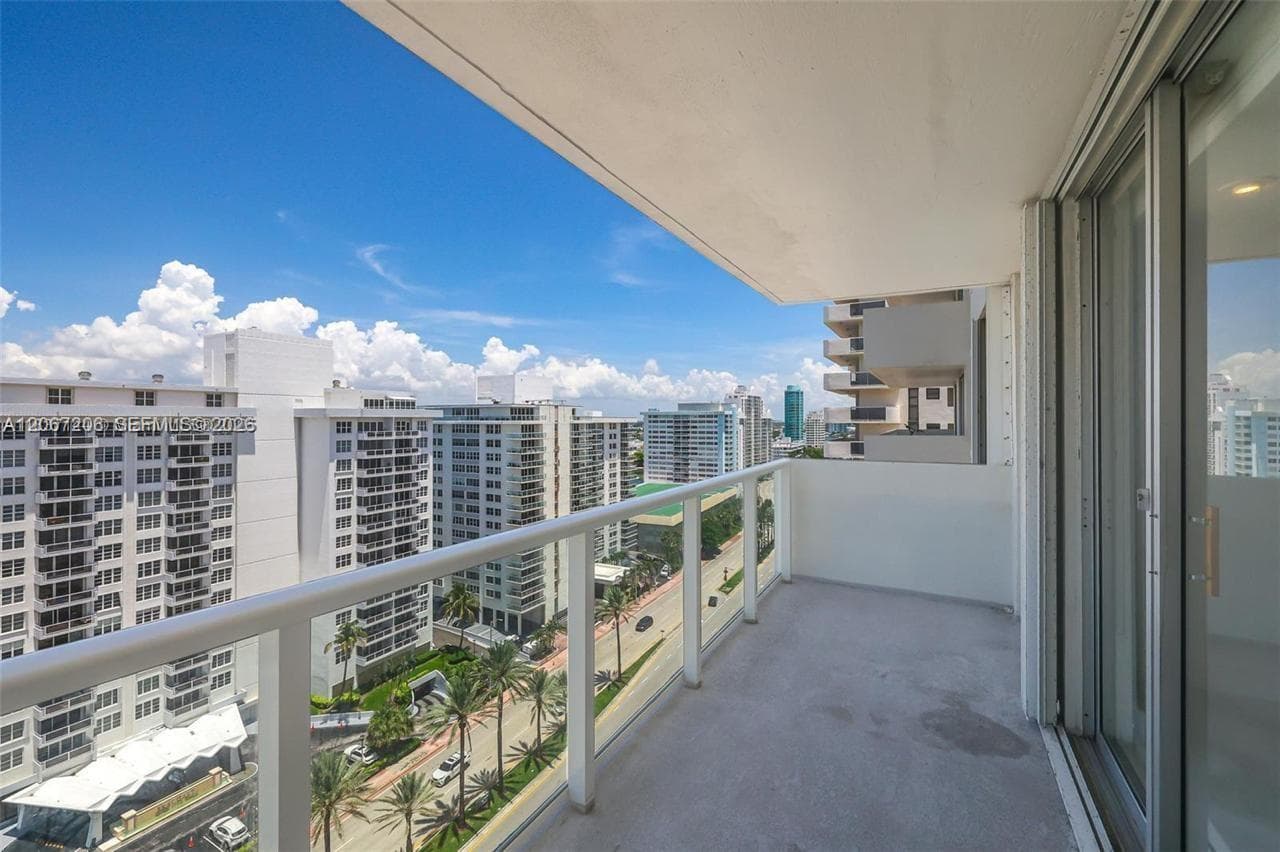 ARLEN BEACH CONDO · #1611 in Miami Beach - Photo 2