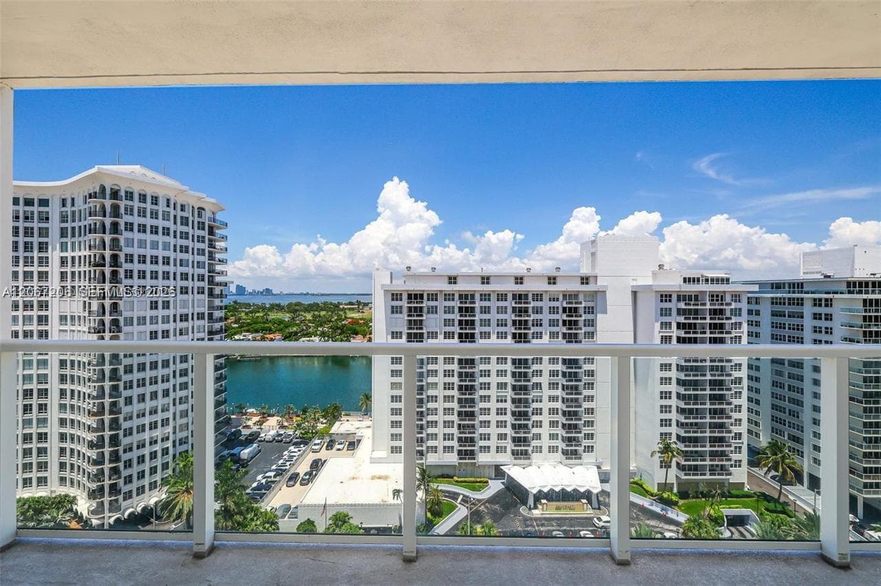 ARLEN BEACH CONDO · #1611 in Miami Beach - Photo 6