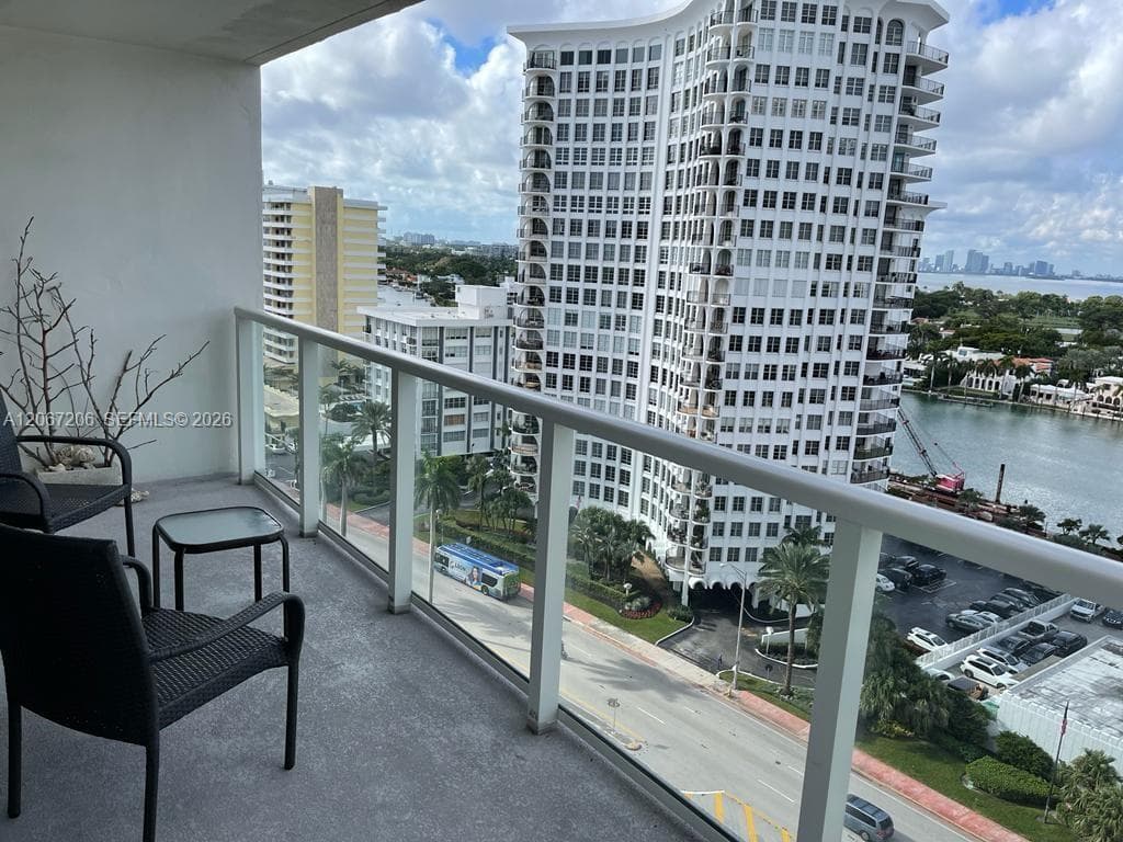 ARLEN BEACH CONDO · #1611 in Miami Beach - Photo 3