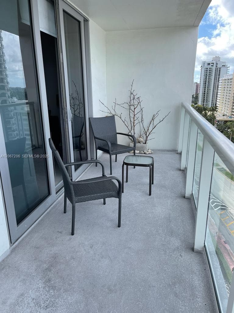 ARLEN BEACH CONDO · #1611 in Miami Beach - Photo 4