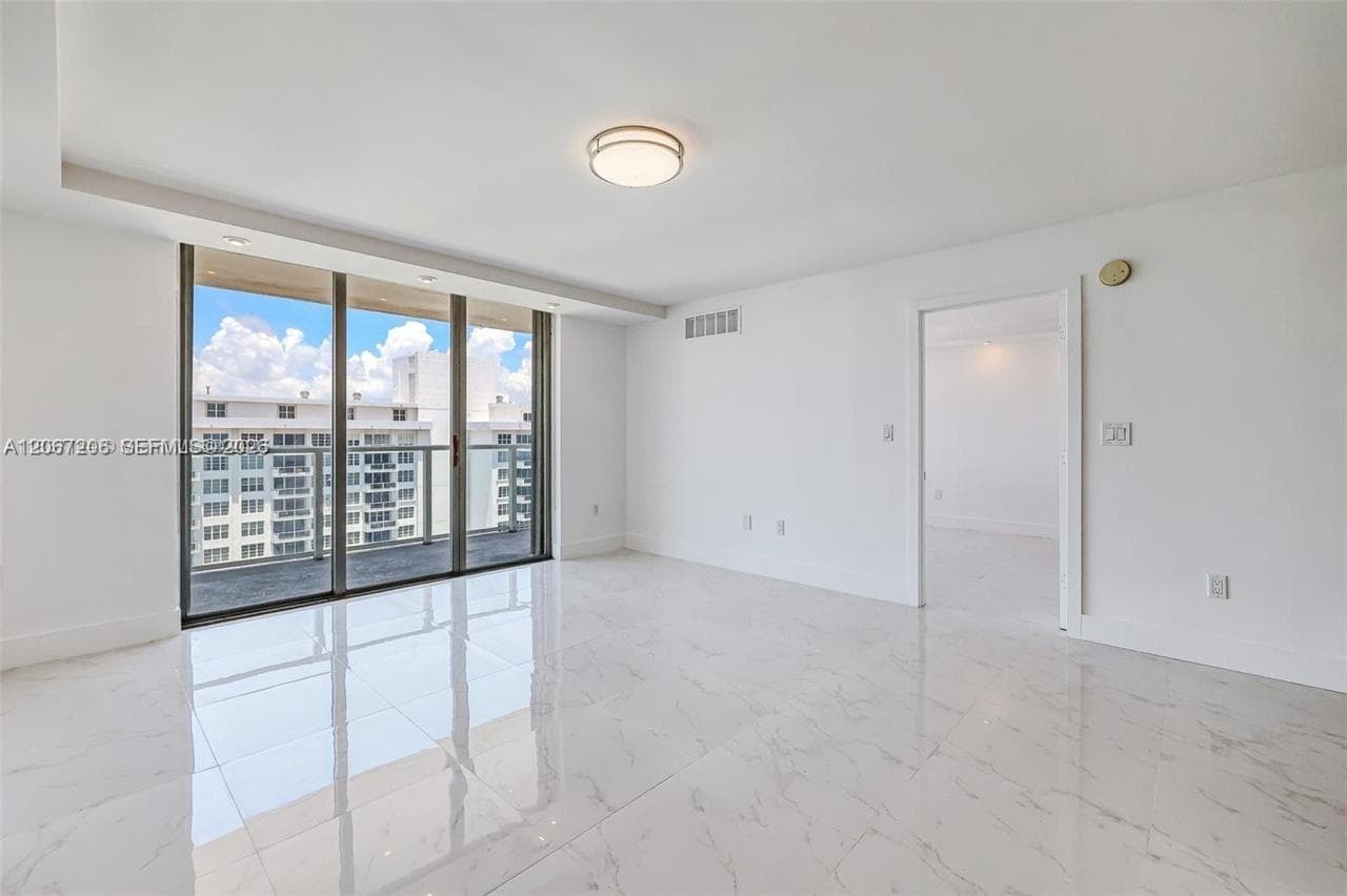ARLEN BEACH CONDO · #1611 in Miami Beach - Photo 8