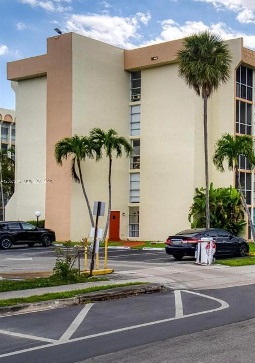 DESOTO · #111 in Hallandale Beach - Photo 4