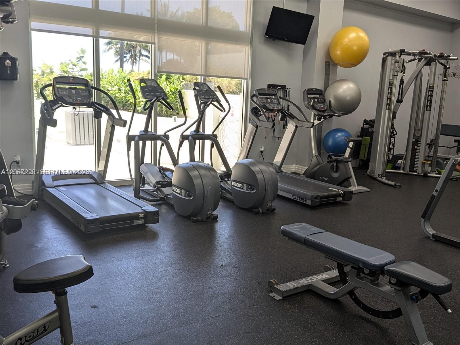 THE COLLINS CONDO · #411 in Miami Beach - Photo 23