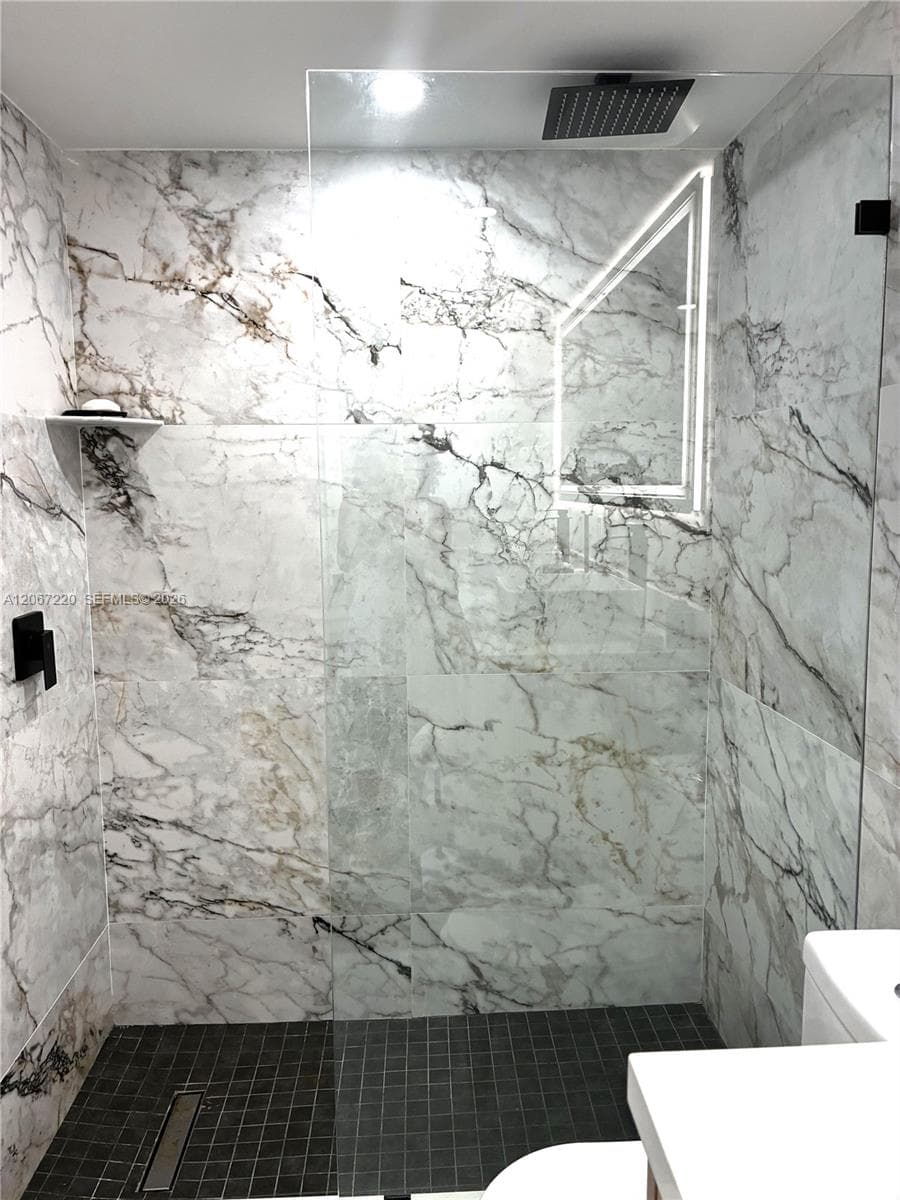 THE COLLINS CONDO · #411 in Miami Beach - Photo 19