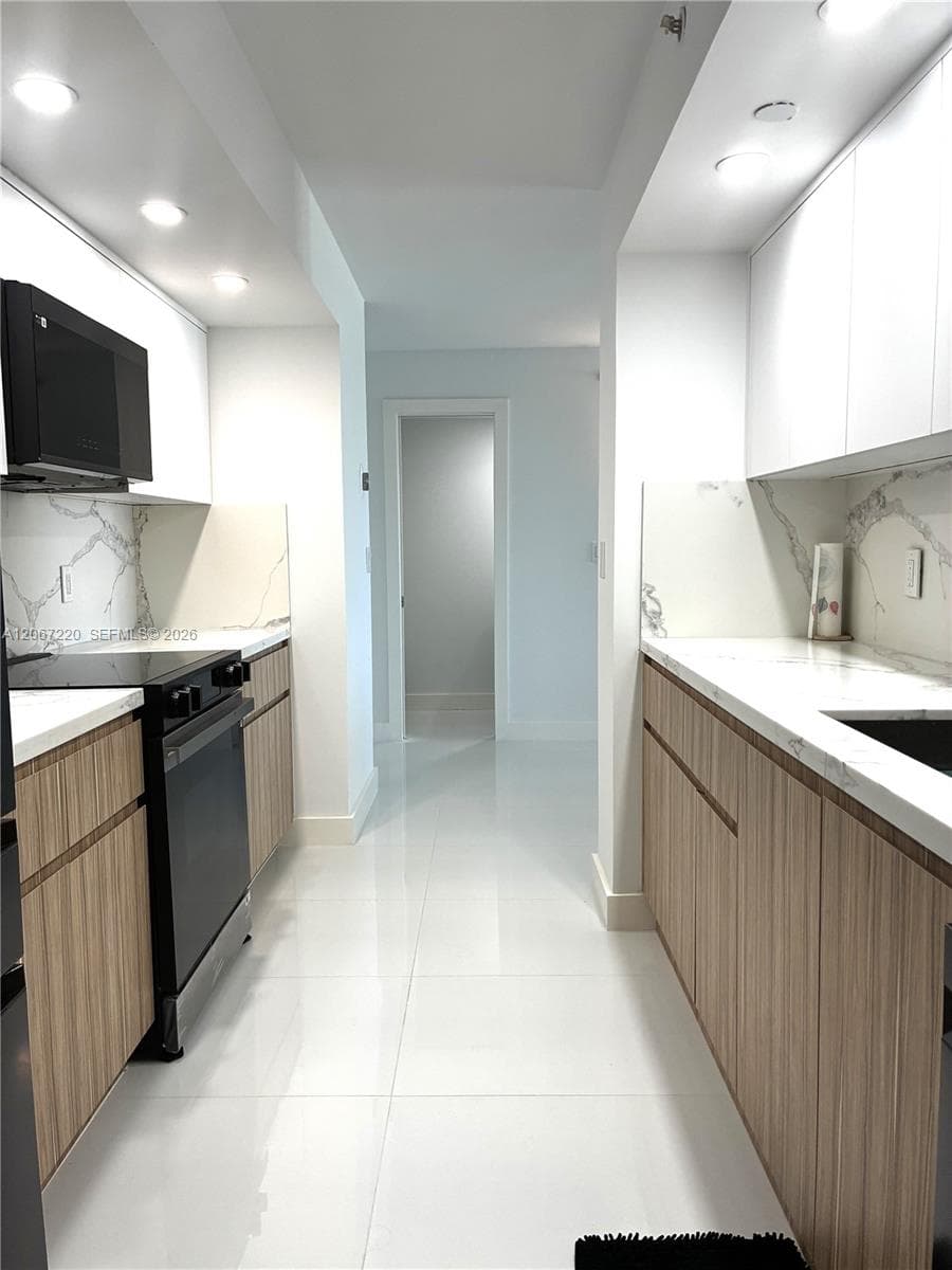 THE COLLINS CONDO · #411 in Miami Beach - Photo 8