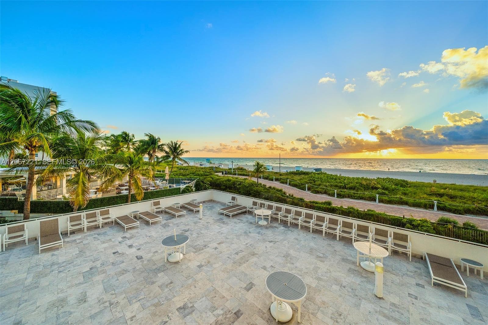 THE PRESIDENTIAL CONDO · #318 in Miami Beach - Photo 7
