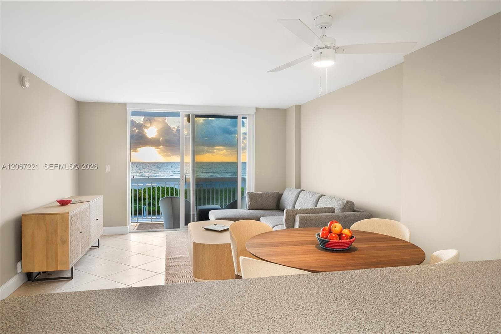 THE PRESIDENTIAL CONDO · #318 in Miami Beach - Photo 3