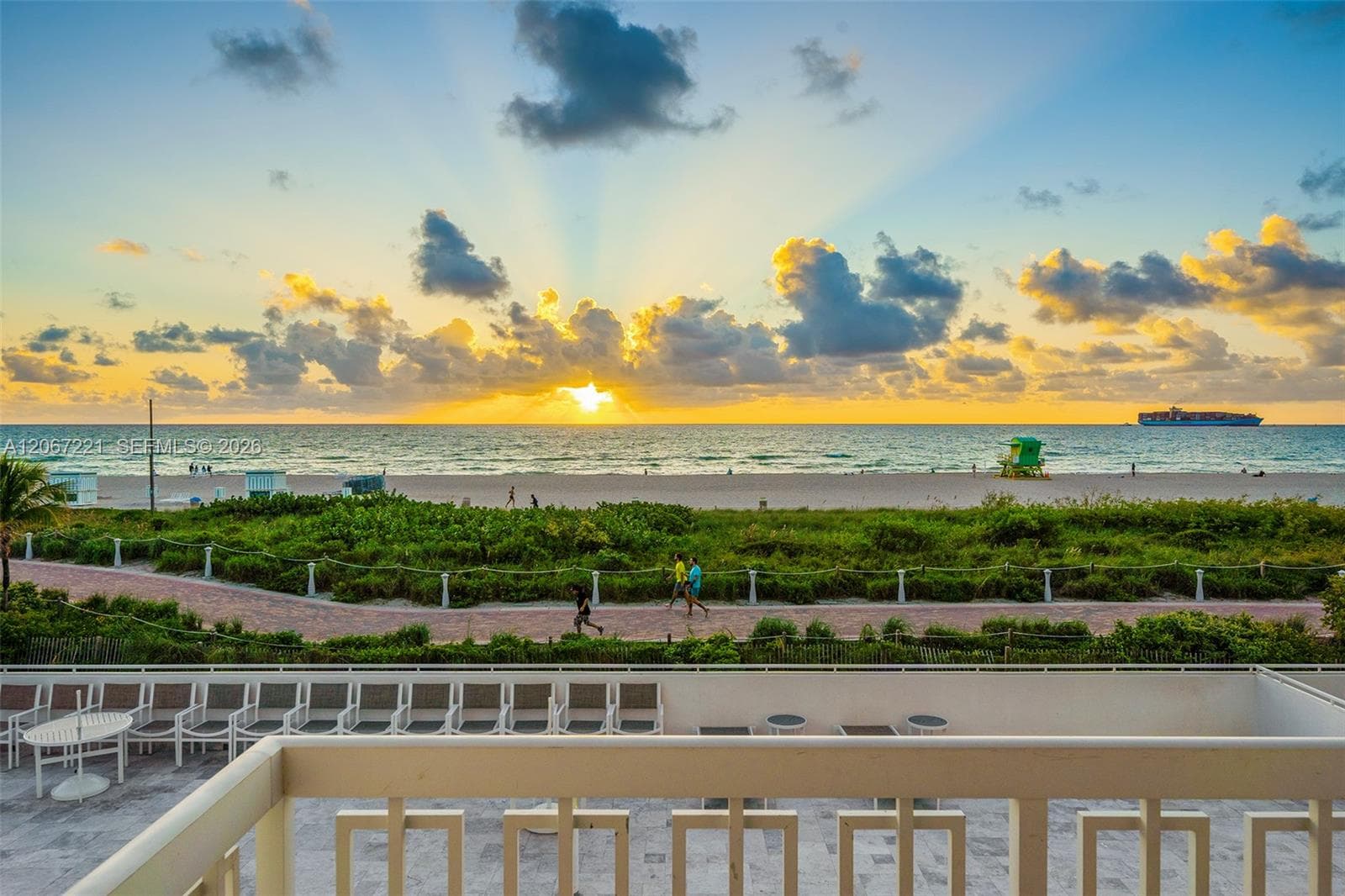 THE PRESIDENTIAL CONDO · #318 in Miami Beach - Photo 5